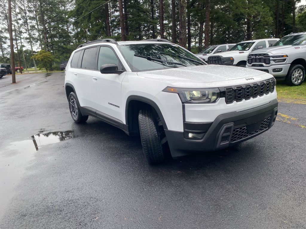 2026 Jeep Cherokee Laredo photo 3