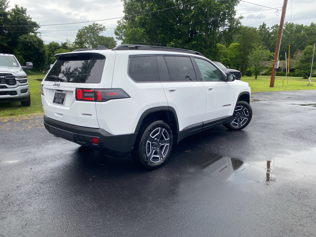 2026 Jeep Cherokee Laredo photo 5