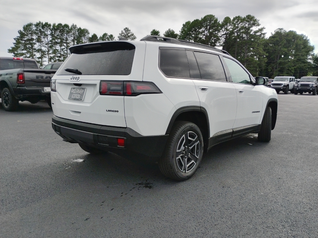 2026 Jeep Cherokee Laredo photo 5