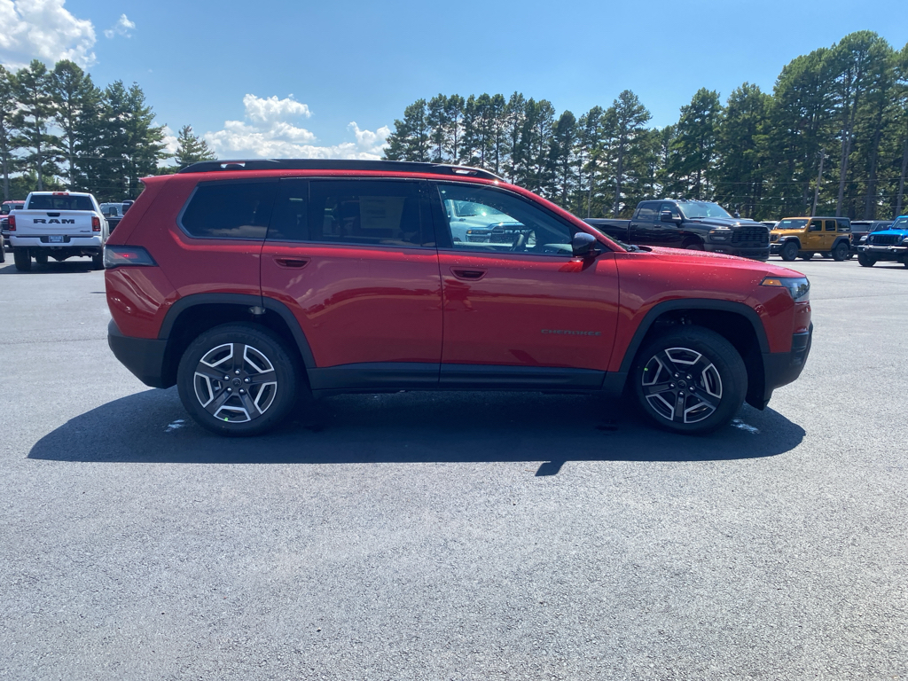 2026 Jeep Cherokee Laredo photo 4