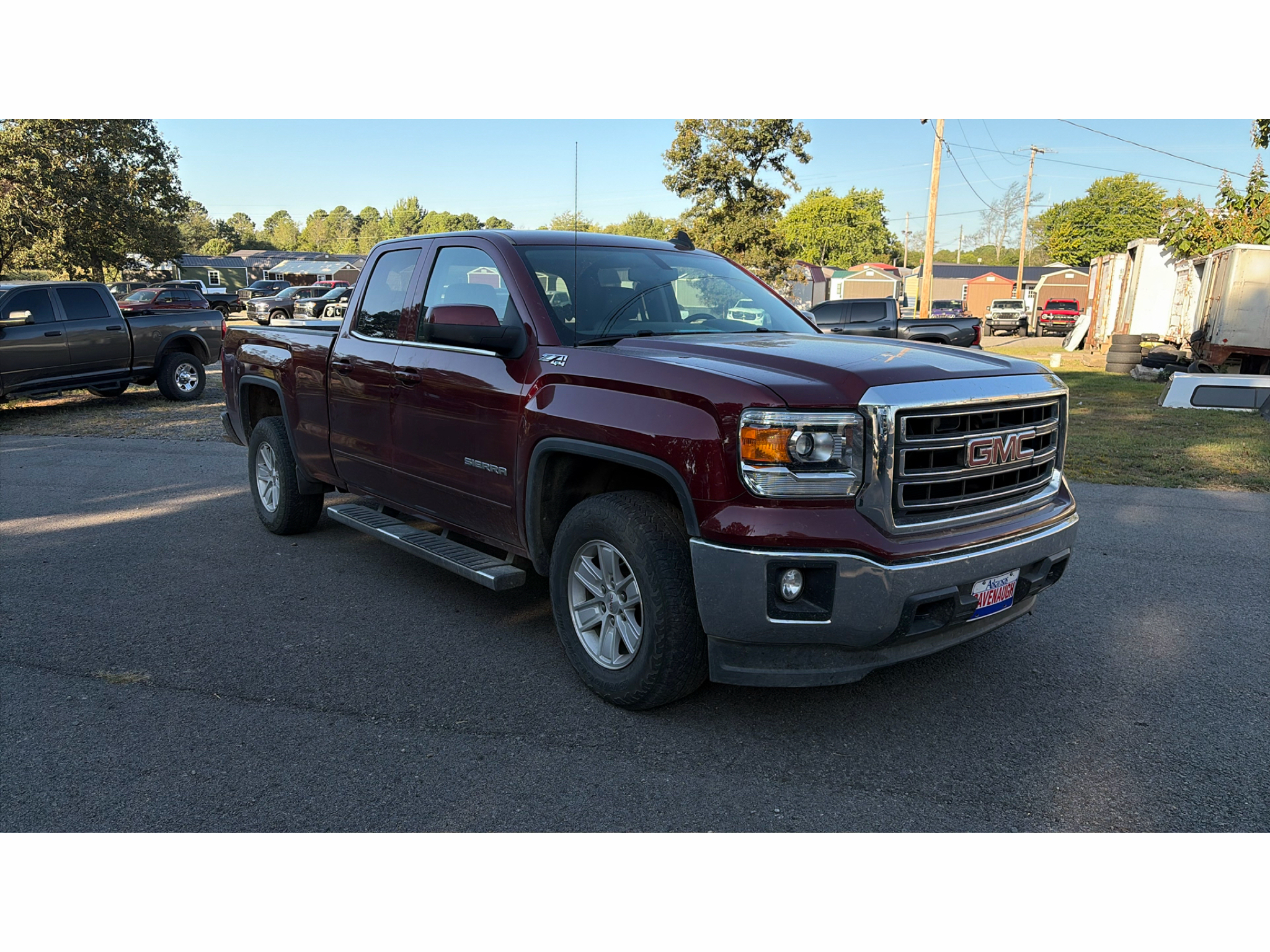 2015 GMC Sierra SLE photo 2