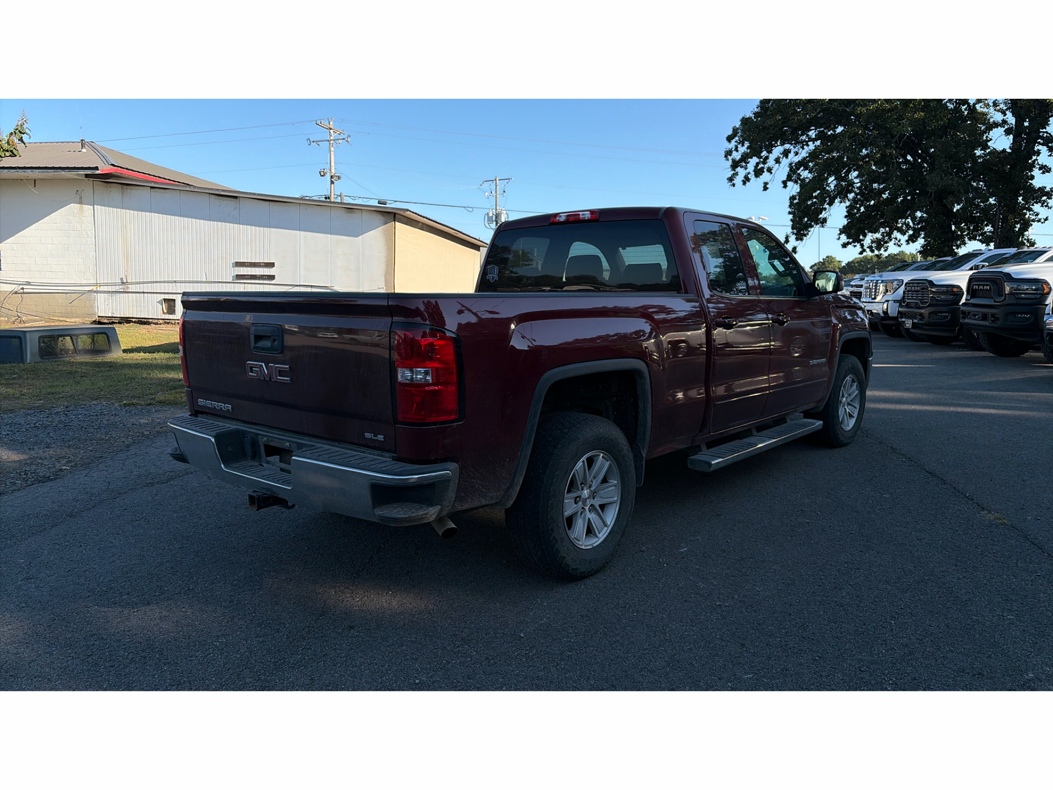2015 GMC Sierra SLE photo 3