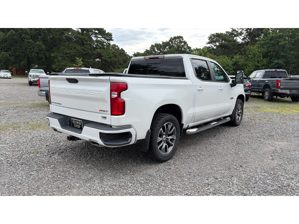 2020 Chevrolet Silverado RST photo 3
