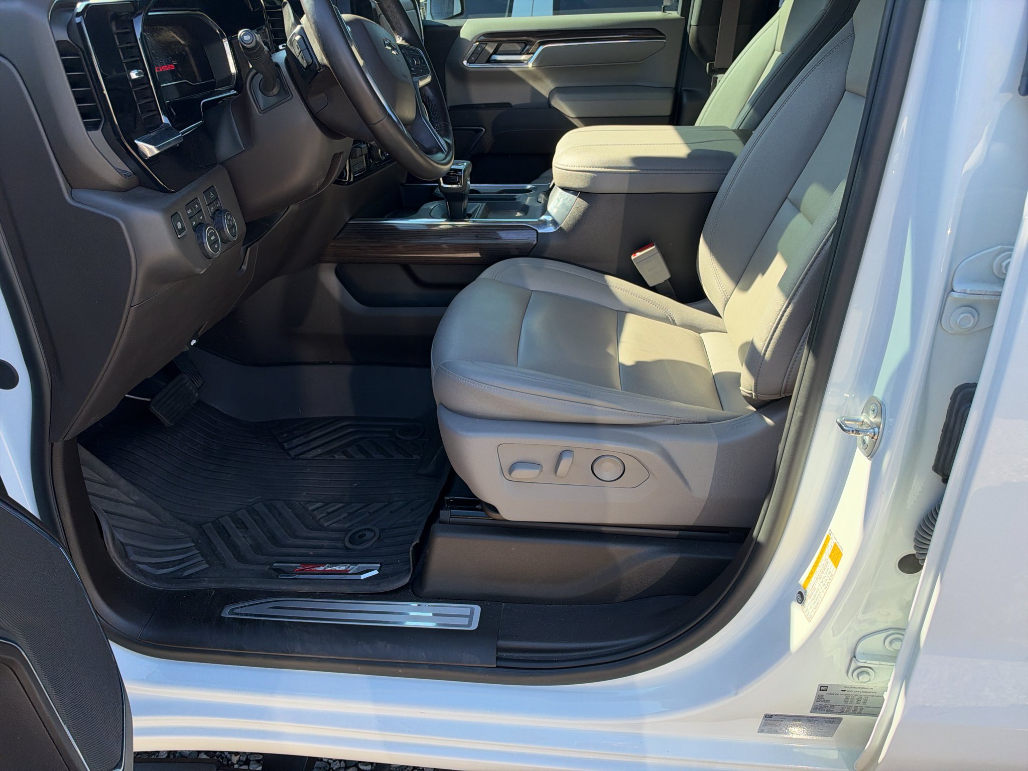 2024 Chevrolet Silverado LT Trail Boss photo 6
