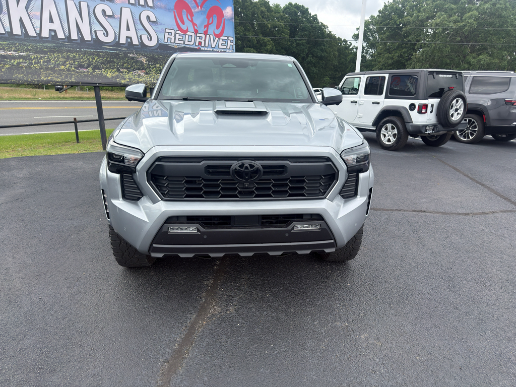 2025 Toyota Tacoma TRD Sport photo 2