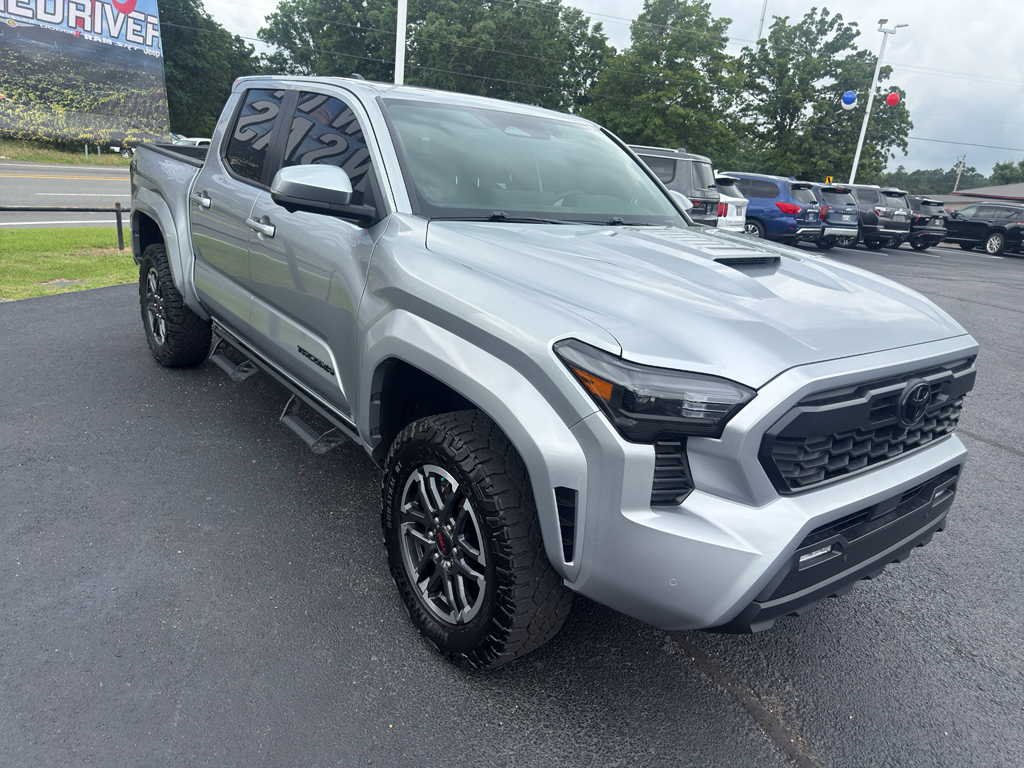 2025 Toyota Tacoma TRD Sport photo 3