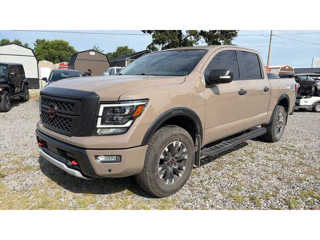 2024 Nissan Titan PRO-4X photo 1