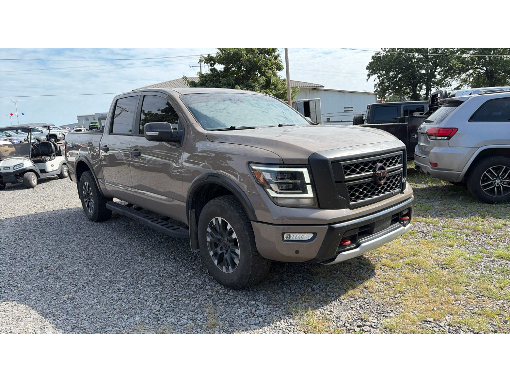 2024 Nissan Titan PRO-4X photo 2