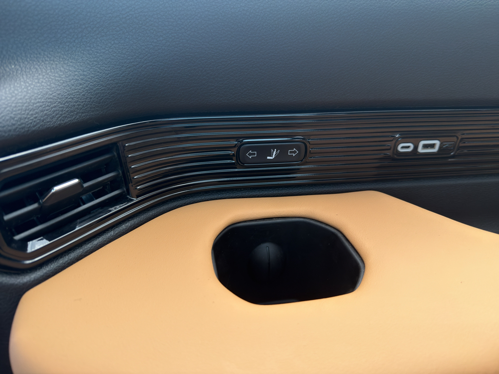 2022 Jeep Grand Wagoneer representative vehicle photo