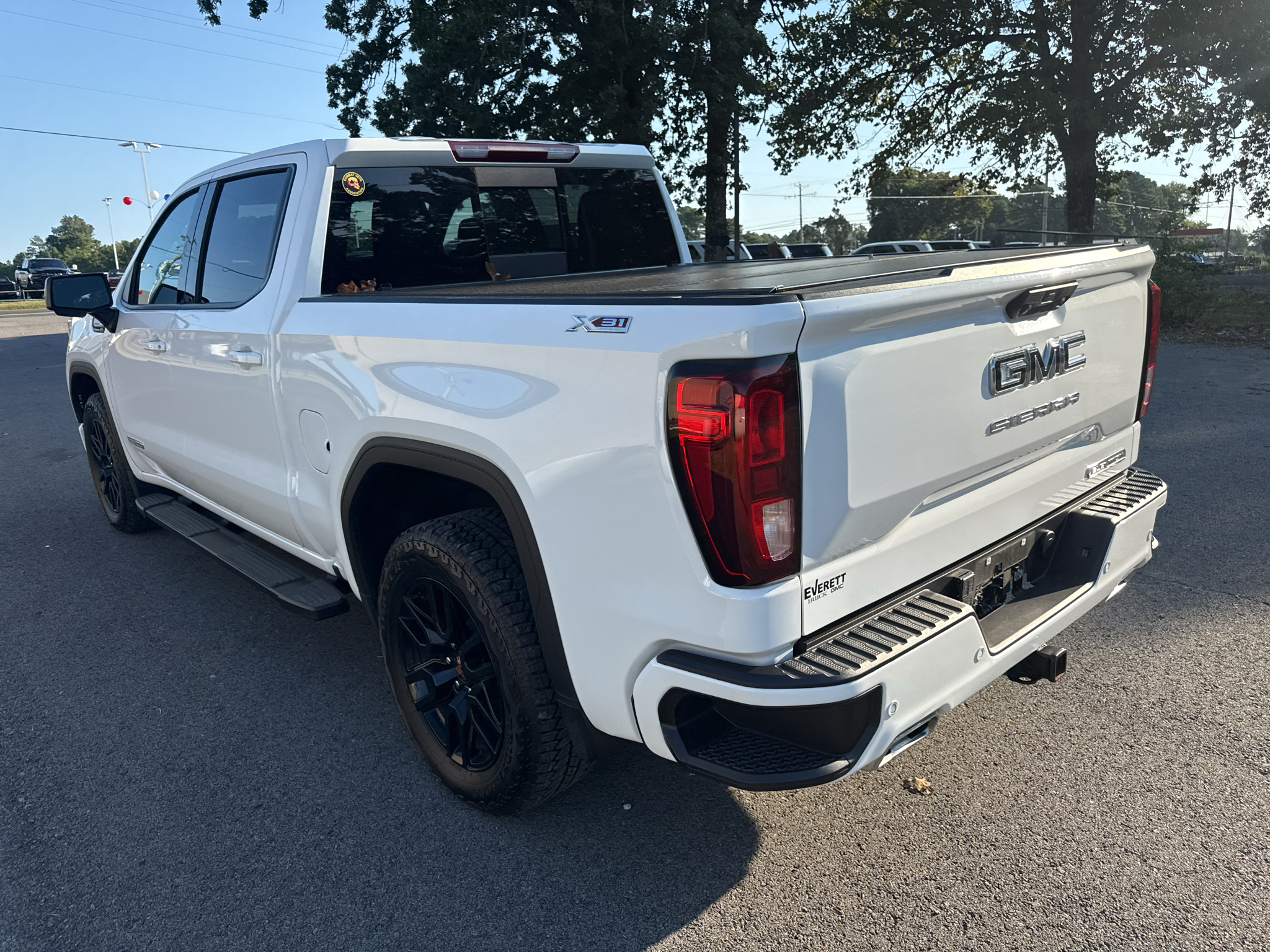 2024 GMC Sierra Elevation photo 4