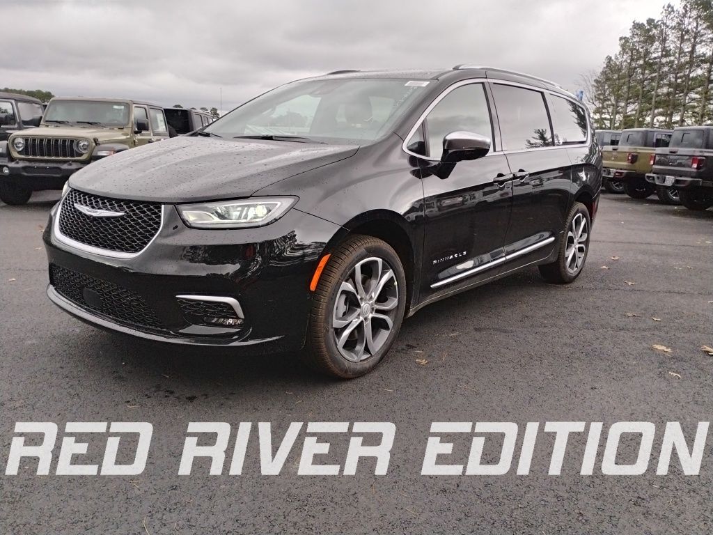 2026 Chrysler Pacifica Pinnacle AWD's photo