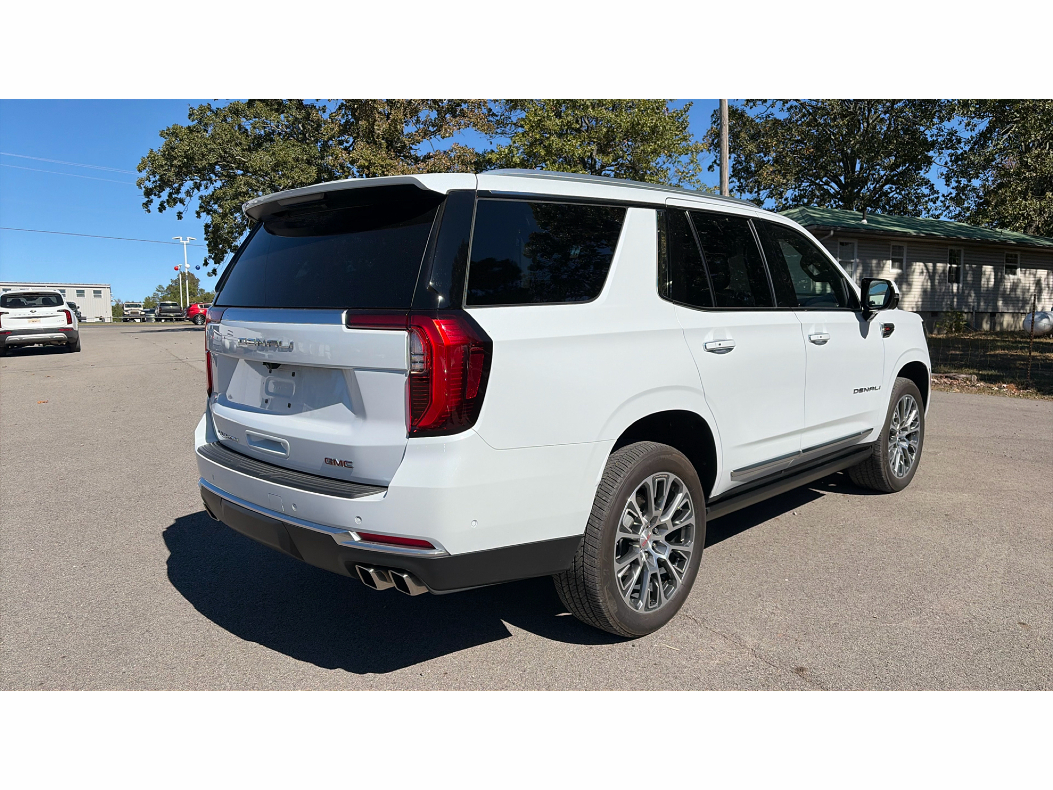 2026 GMC Yukon Denali photo 3