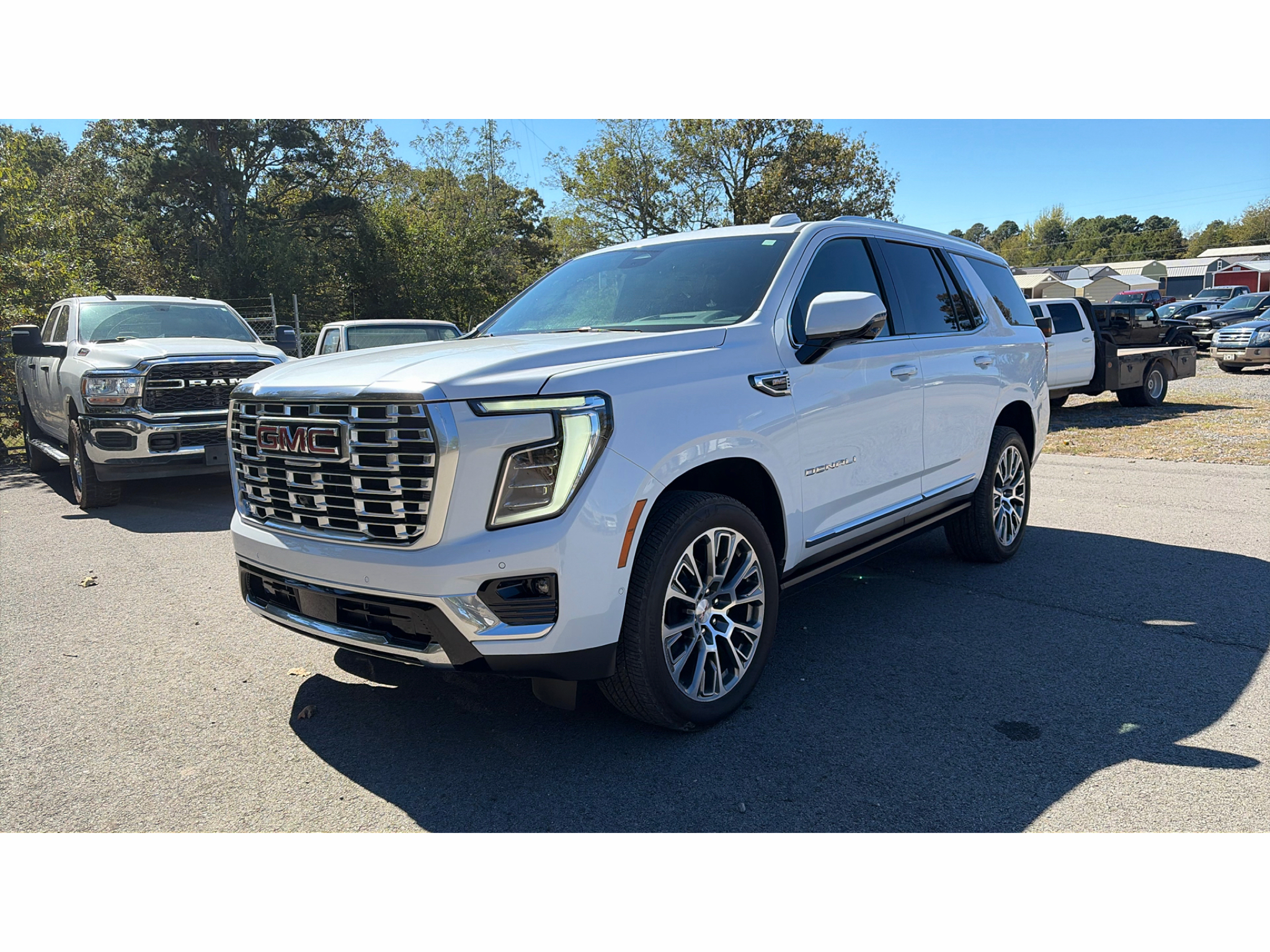 2026 GMC Yukon Denali photo 1