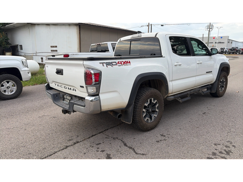 2023 Toyota Tacoma TRD Off Road photo 3