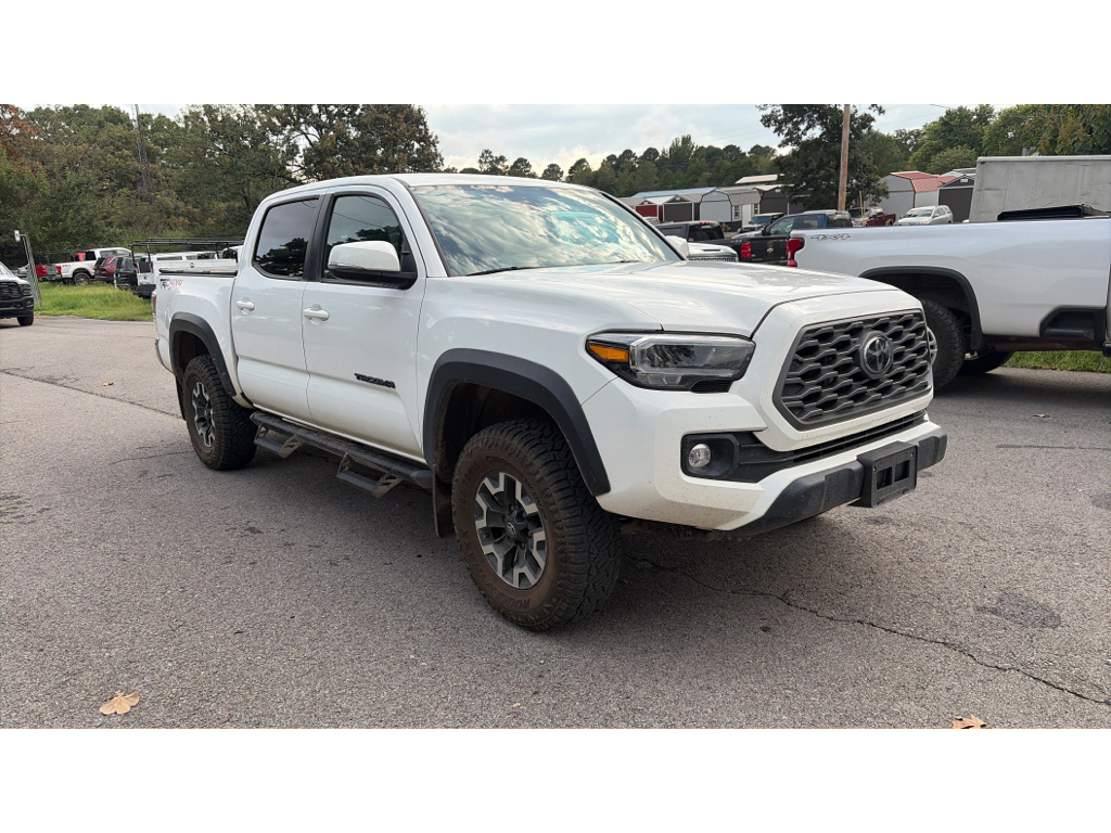 2023 Toyota Tacoma TRD Off Road photo 2