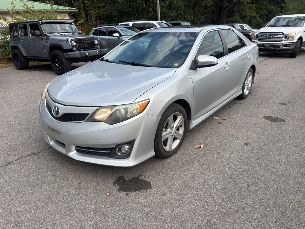 2012 Toyota Camry vehicle photo 1
