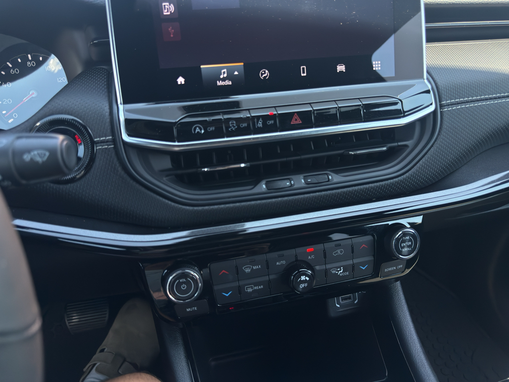 2024 Jeep Compass representative vehicle photo