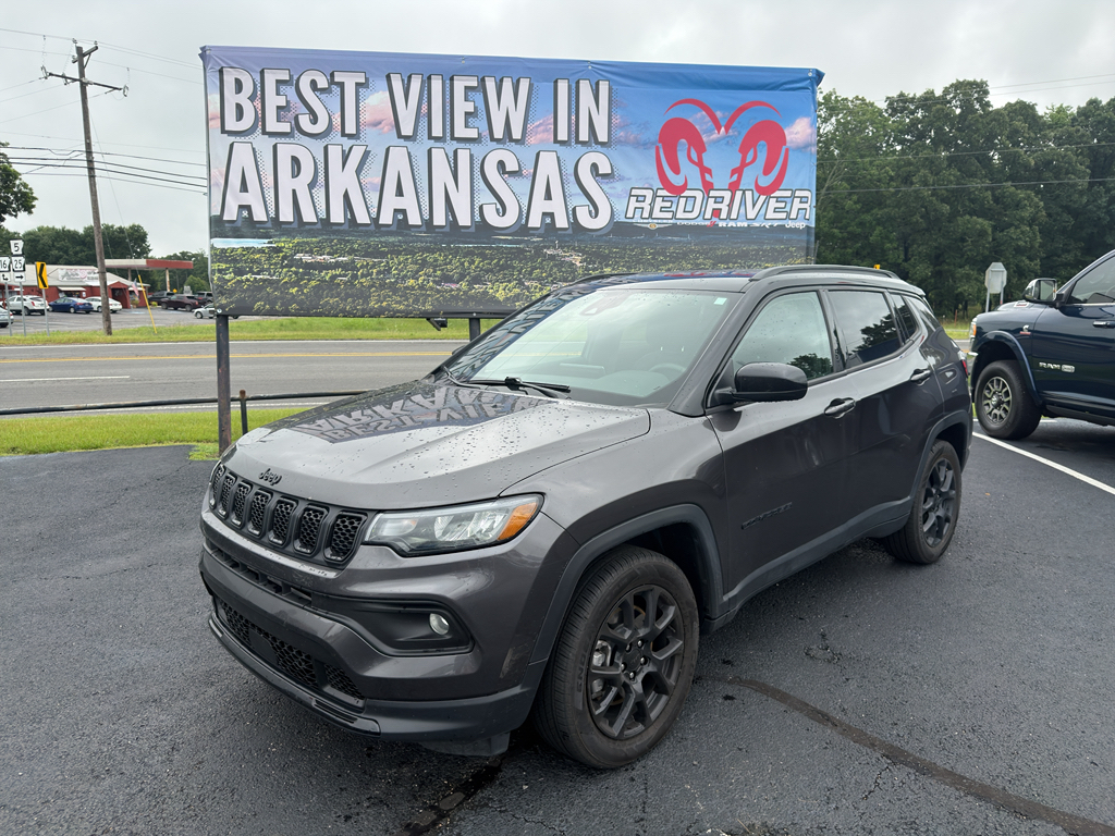 2024 Jeep Compass Latitude photo 1