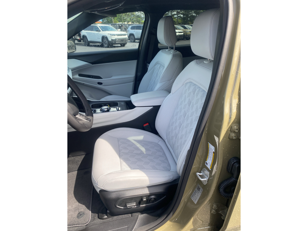 2026 Jeep Cherokee representative vehicle photo