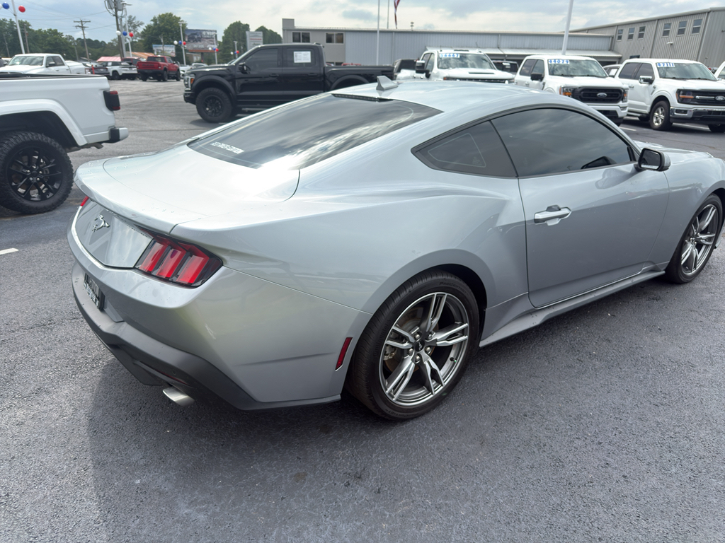 2025 Ford Mustang EcoBoost photo 5