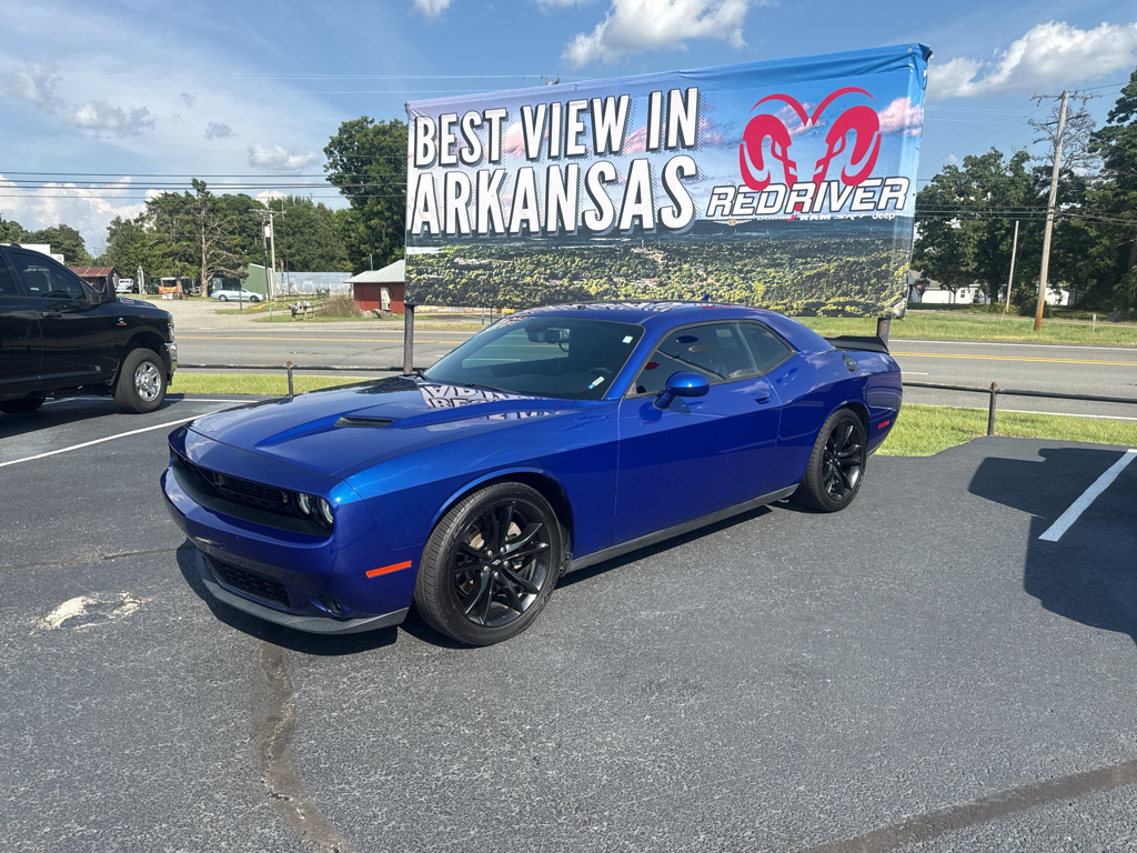 2018 Dodge Challenger SXT Plus photo 1