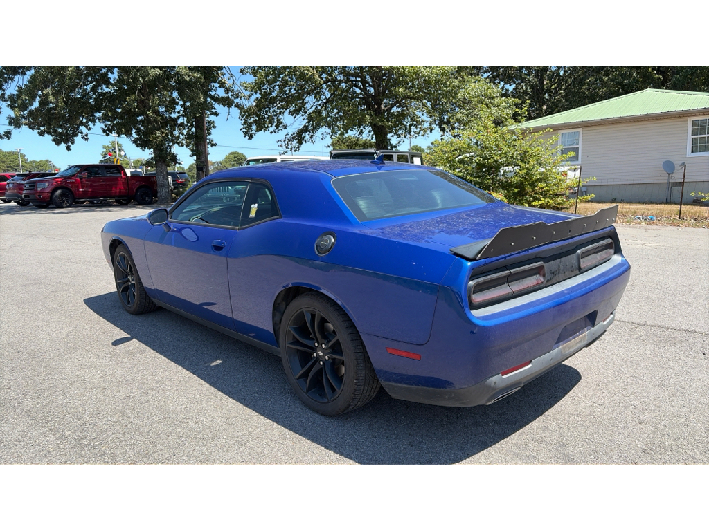 2018 Dodge Challenger SXT Plus photo 4