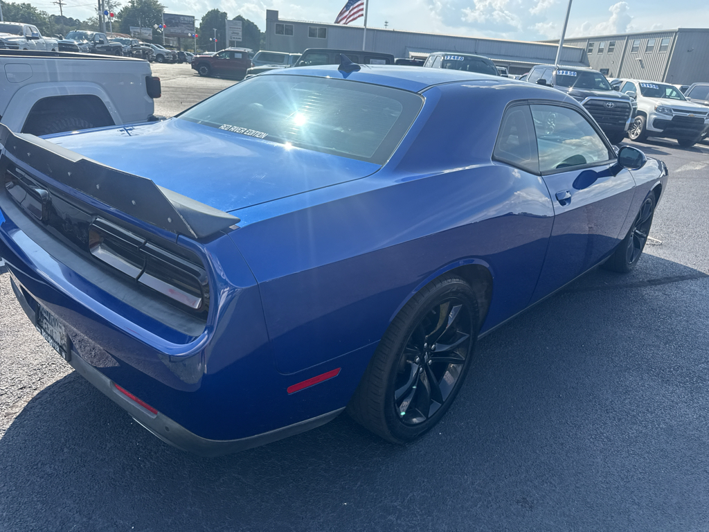 2018 Dodge Challenger SXT Plus photo 5