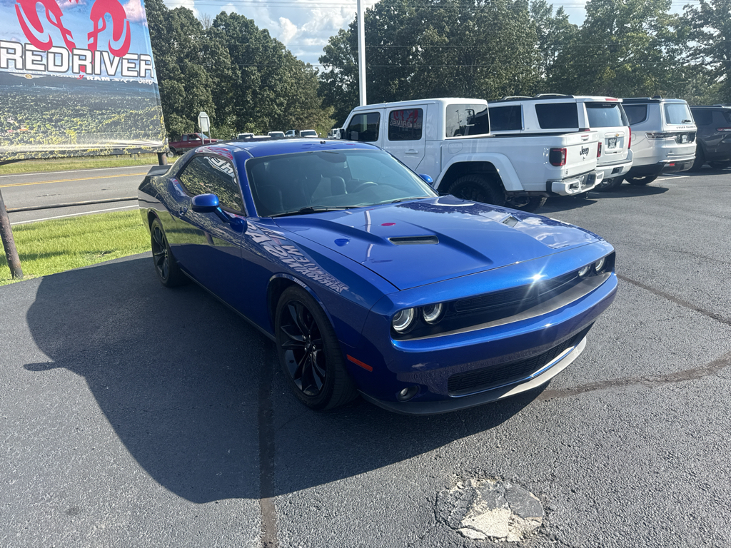 2018 Dodge Challenger SXT Plus photo 3