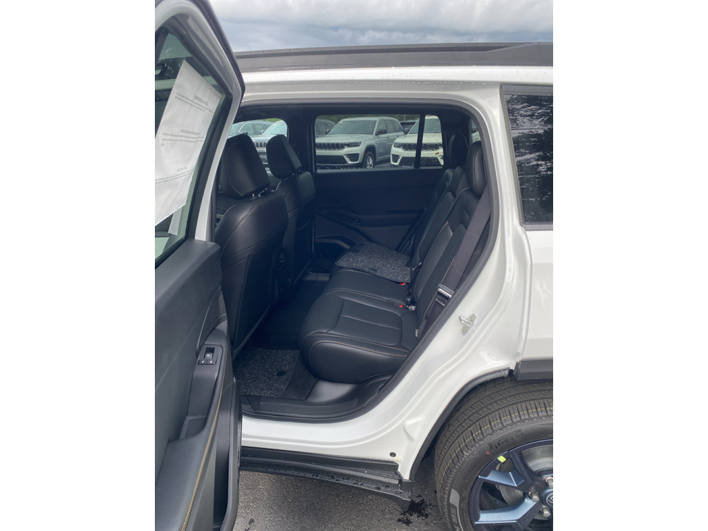 2026 Jeep Cherokee representative vehicle photo