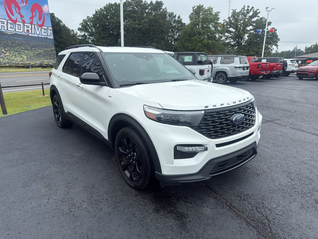2023 Ford Explorer ST-Line photo 3