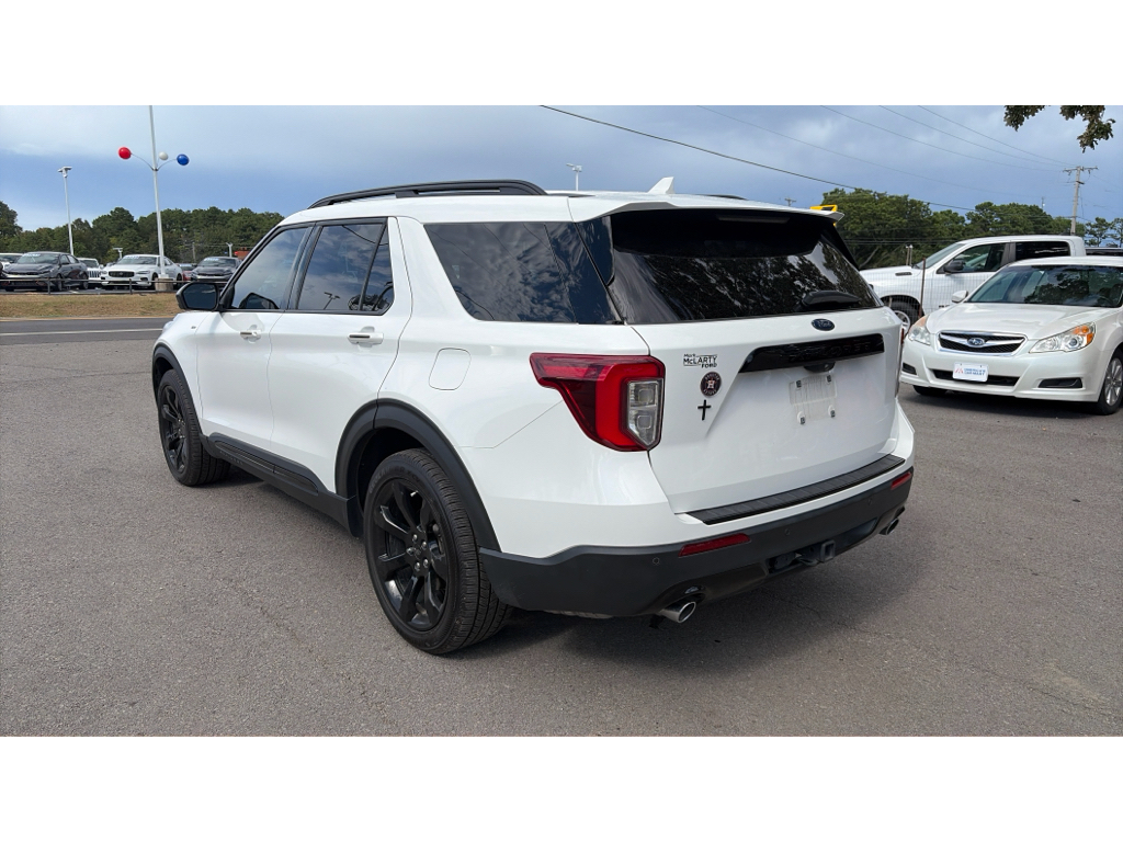 2023 Ford Explorer ST-Line photo 4