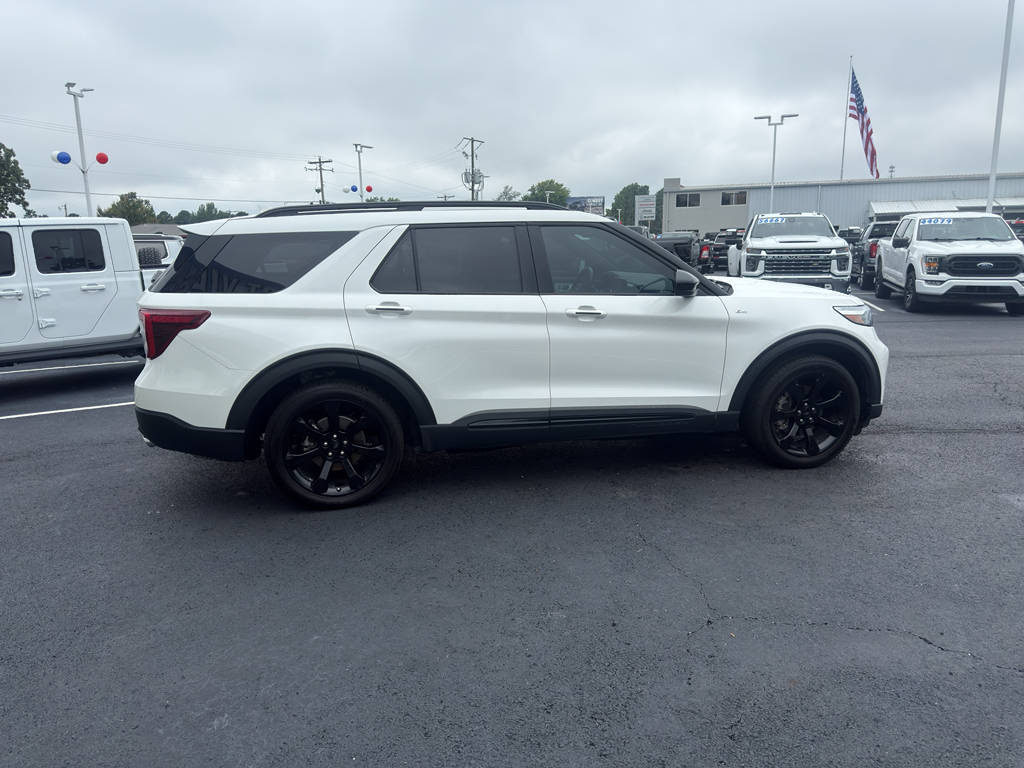 2023 Ford Explorer ST-Line photo 4