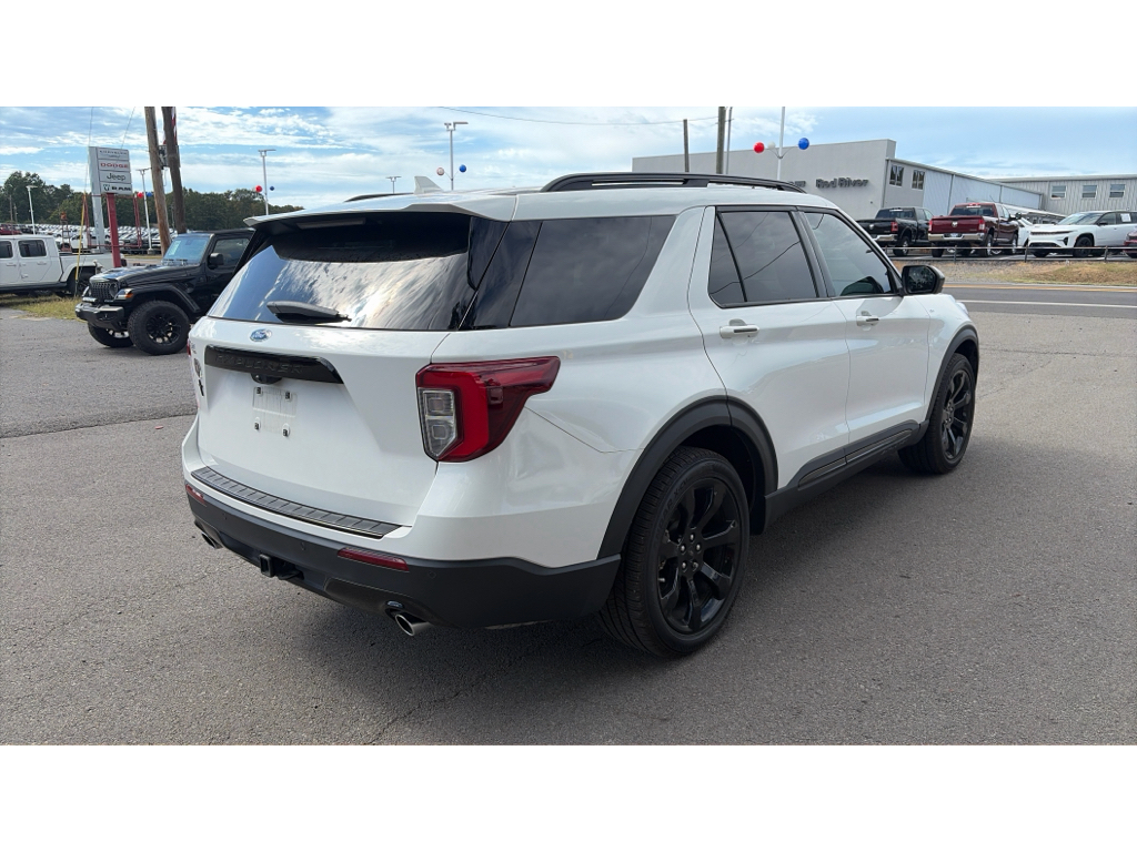 2023 Ford Explorer ST-Line photo 3