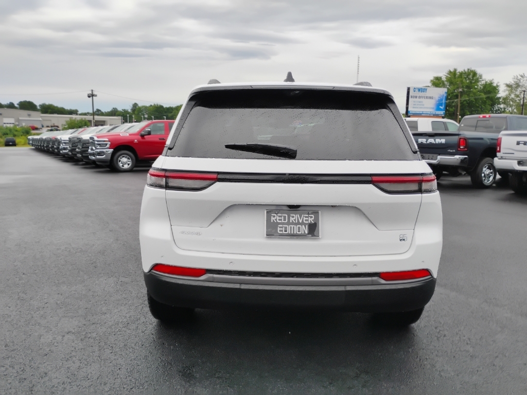 2026 Jeep Grand Cherokee 85th Anniversary Edition photo 6