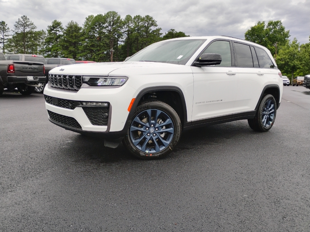 2026 Jeep Grand Cherokee 85th Anniversary Edition photo 1