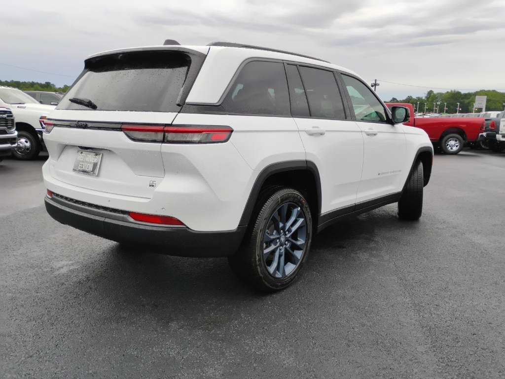 2026 Jeep Grand Cherokee 85th Anniversary Edition photo 5