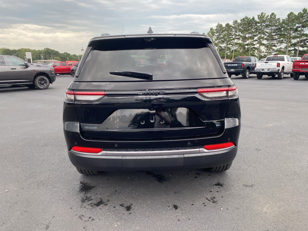2026 Jeep Grand Cherokee 85th Anniversary Edition photo 6