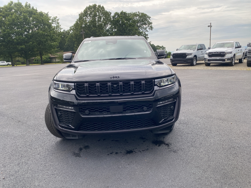 2026 Jeep Grand Cherokee 85th Anniversary Edition photo 2