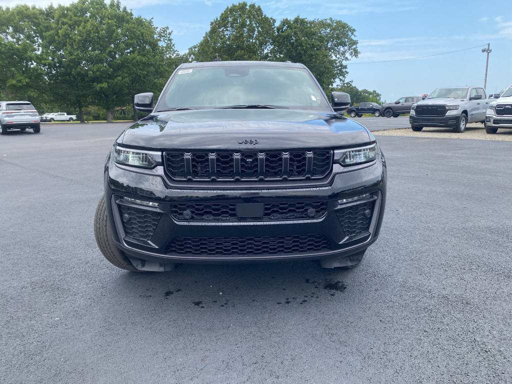 2026 Jeep Grand Cherokee 85th Anniversary Edition photo 2
