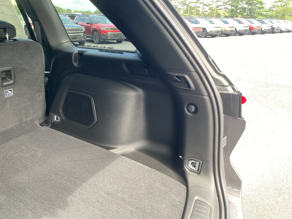 2026 Jeep Grand Cherokee representative vehicle photo