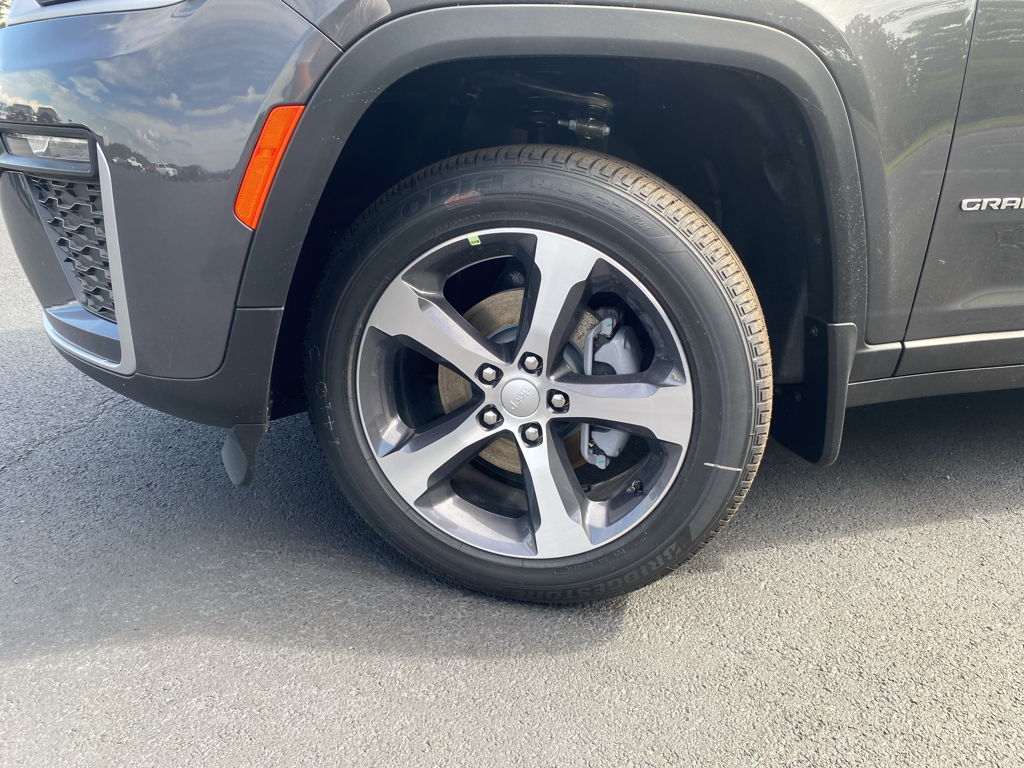 2026 Jeep Grand Cherokee representative vehicle photo