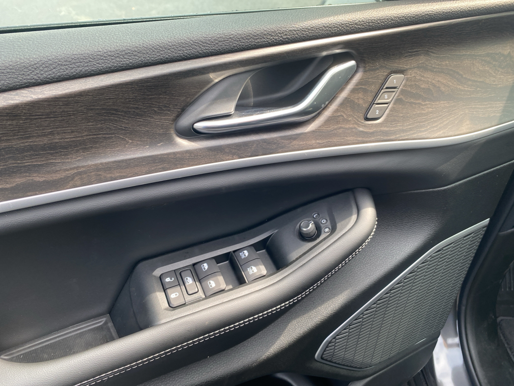 2026 Jeep Grand Cherokee representative vehicle photo
