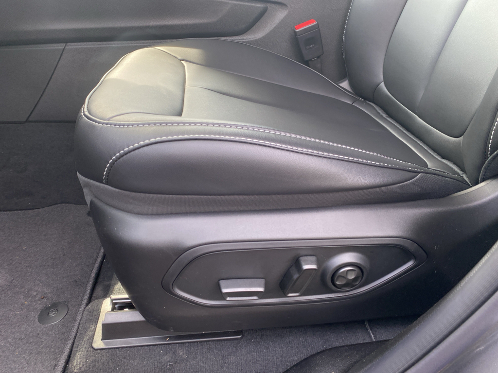 2026 Jeep Grand Cherokee representative vehicle photo