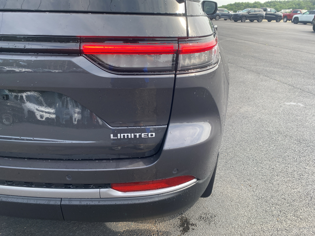2026 Jeep Grand Cherokee representative vehicle photo