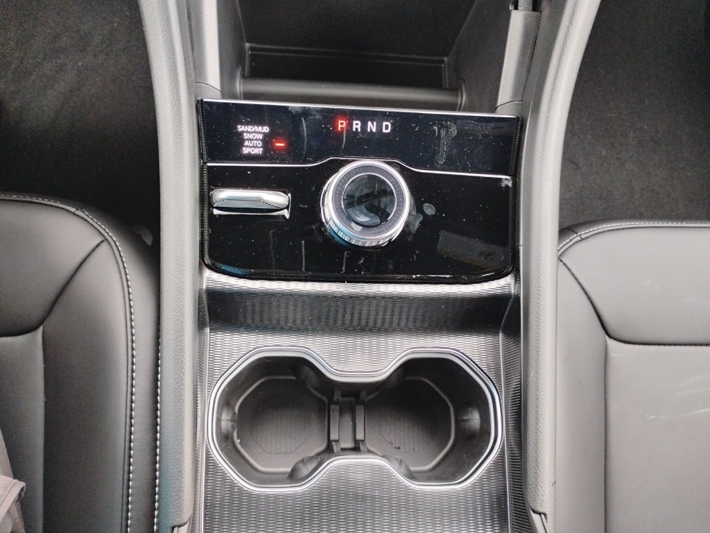 2026 Jeep Grand Cherokee representative vehicle photo