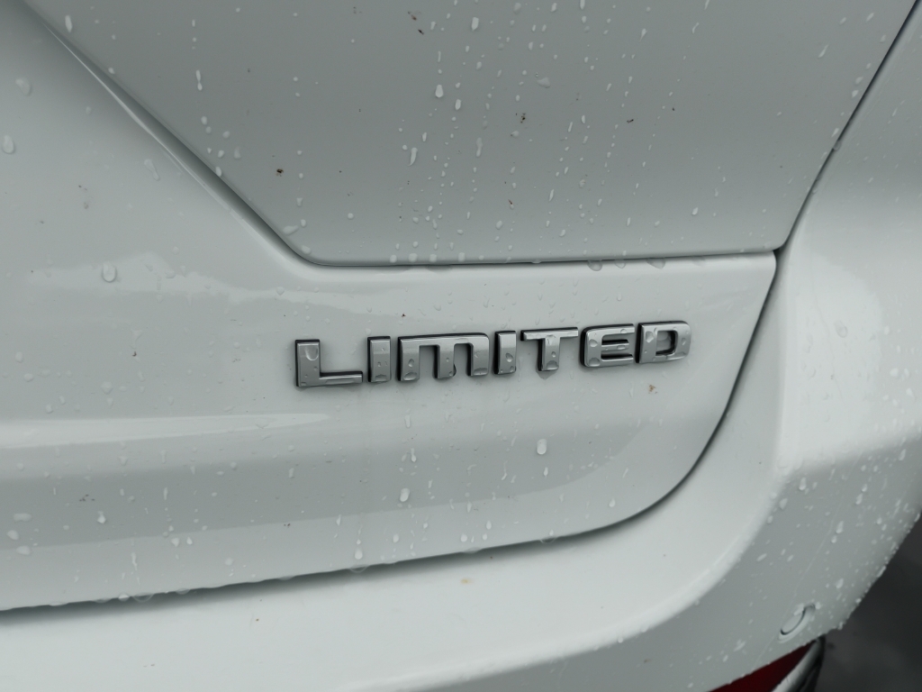 2026 Jeep Grand Cherokee representative vehicle photo