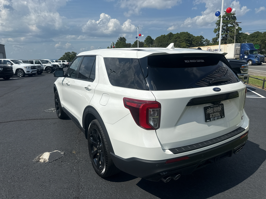2022 Ford Explorer ST photo 6