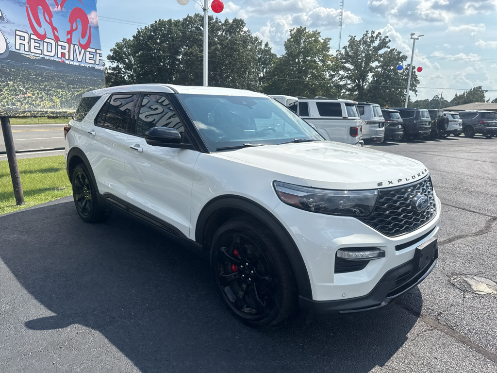 2022 Ford Explorer ST photo 3