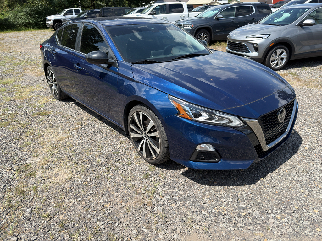 2020 Nissan Altima representative vehicle photo
