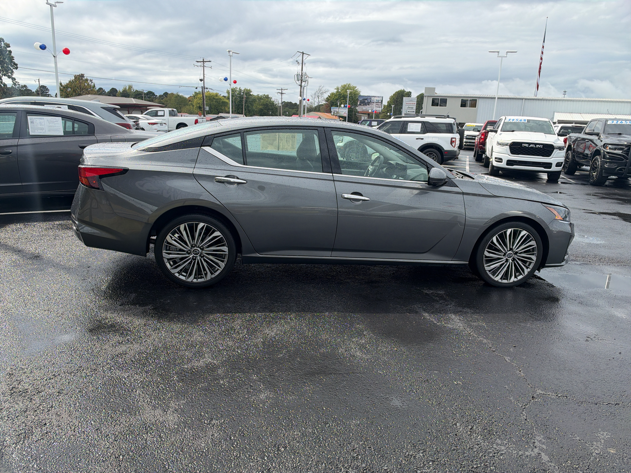 2024 Nissan Altima 2.5 SL photo 4